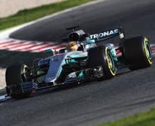 Ez egy szép F1 autó.